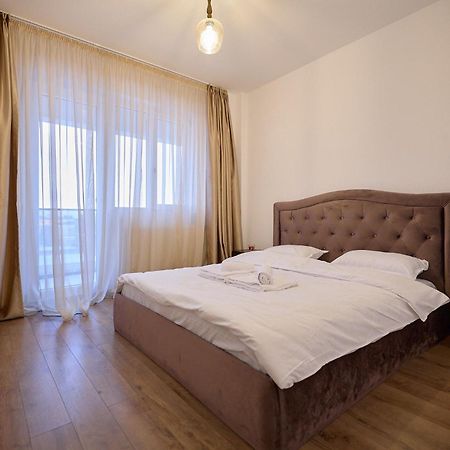 Cozy Collection Apartments At Palas Mall Yaş Dış mekan fotoğraf