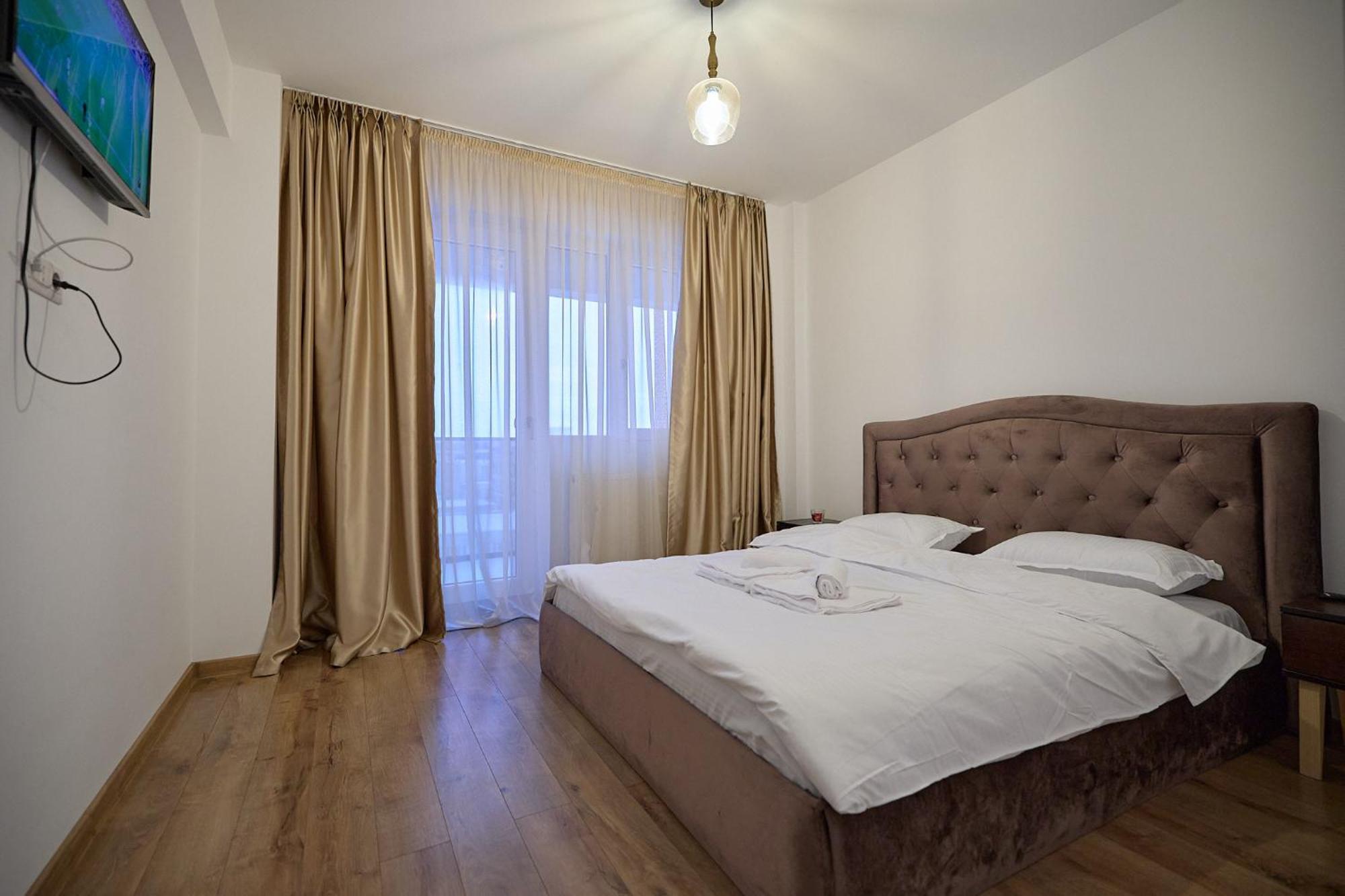 Cozy Collection Apartments At Palas Mall Yaş Dış mekan fotoğraf