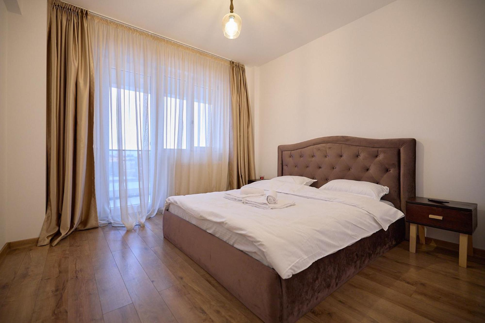 Cozy Collection Apartments At Palas Mall Yaş Dış mekan fotoğraf