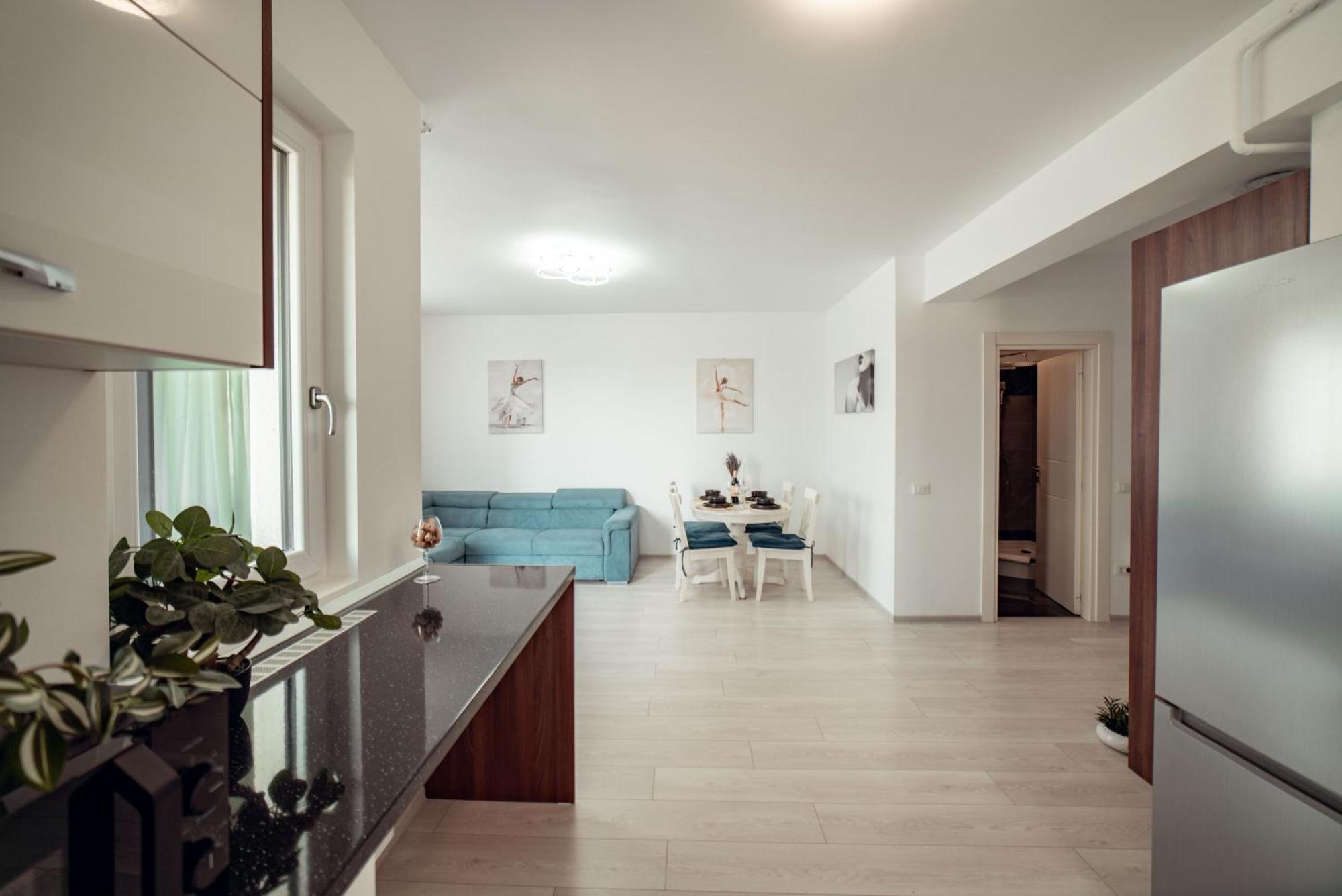 Cozy Collection Apartments At Palas Mall Yaş Dış mekan fotoğraf